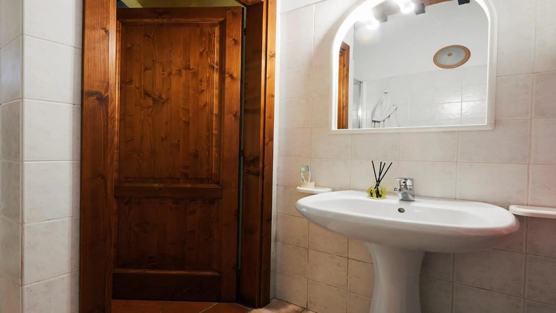 Beautiful Holiday Home With View Over Cortona In Beautiful Surroundings Italy