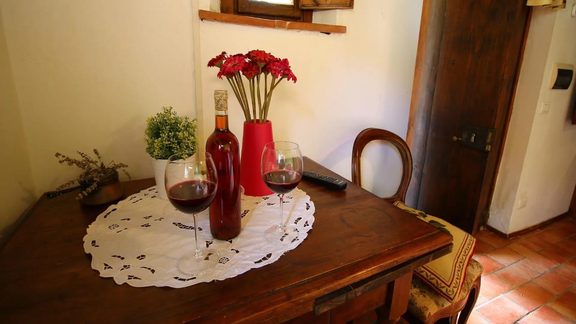 Beautiful Holiday Home With View Over Cortona In Beautiful Surroundings 0*,