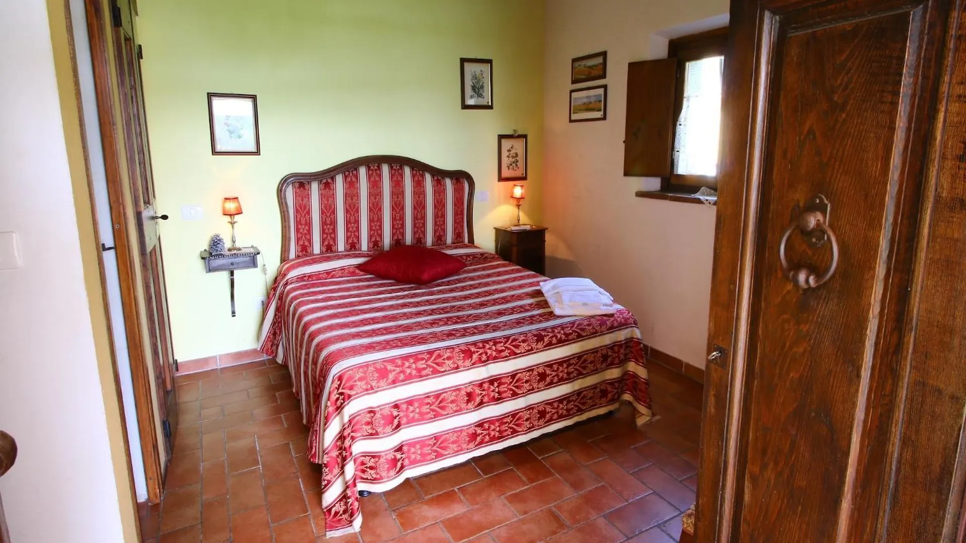Chalet Beautiful Holiday Home With View Over Cortona In Beautiful Surroundings